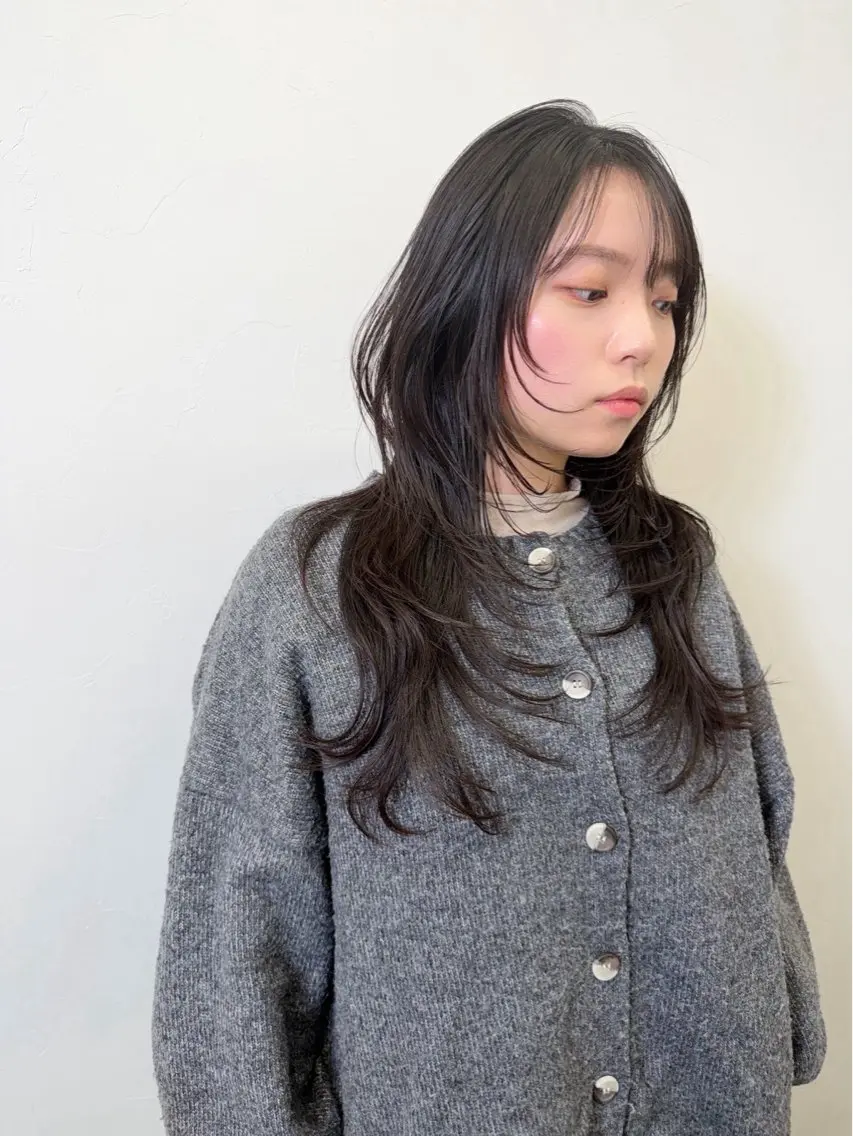 ロング レイヤーカット ロング クラッチムク　宮本 志乃　縮毛矯正のヘアスタイル