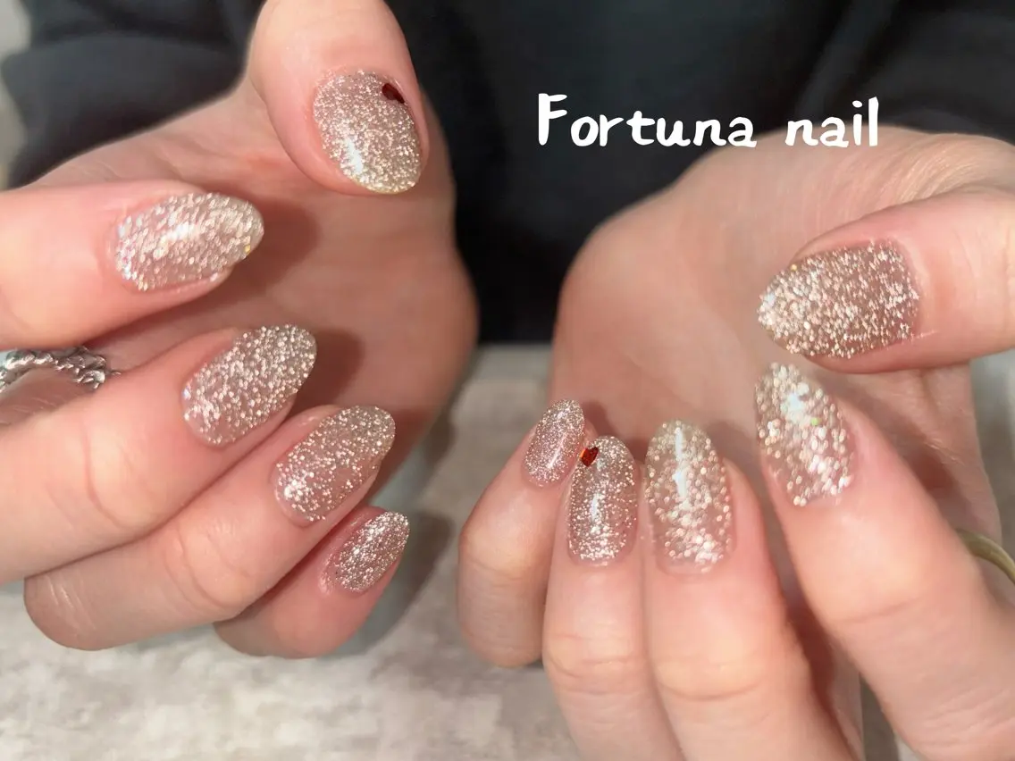 ネイル フラッシュネイル ハート Nail •Head スパFortunaのネイルデザイン