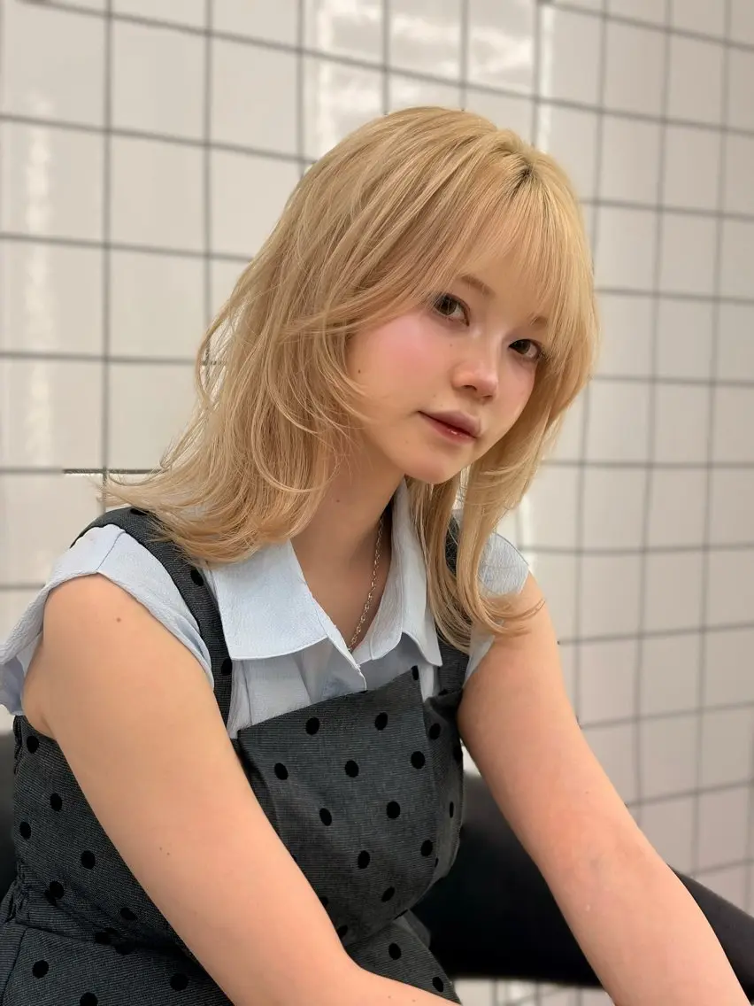 ヘアカラー トリートメント CHIKA🧚🏻 ハイトーン⭐️のヘアスタイル