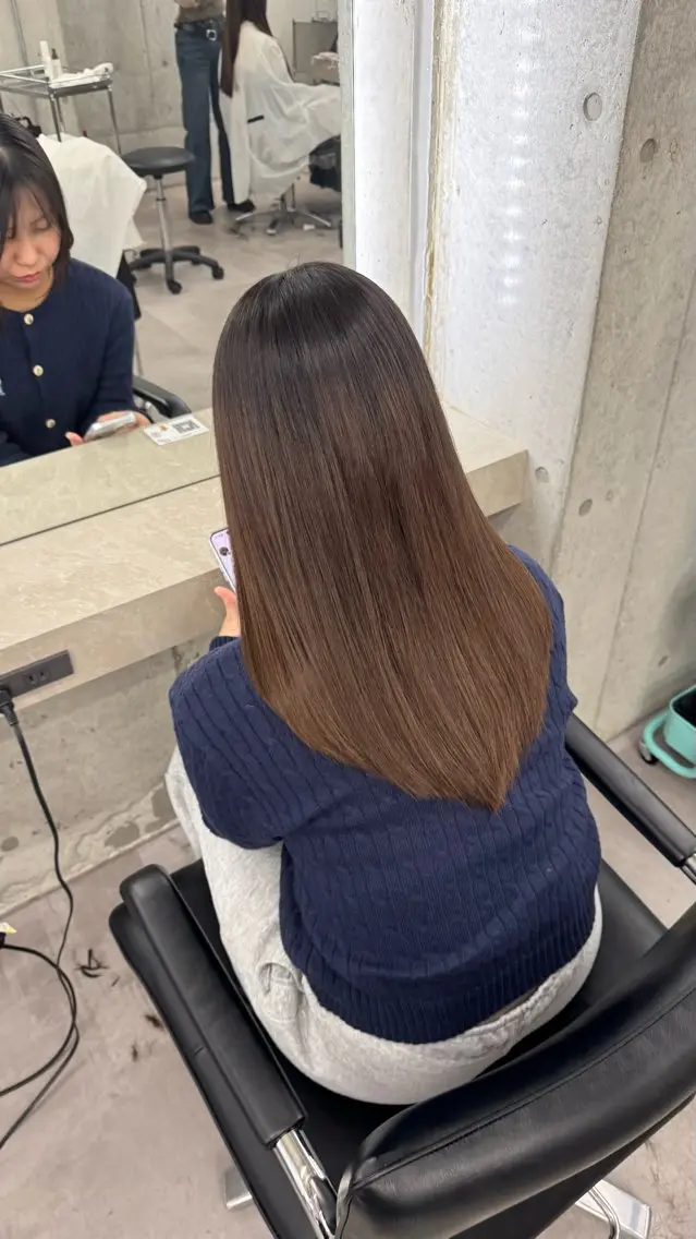 セミロング レイヤーカット shio ハイトーン 💗【福岡天神】のヘアスタイル