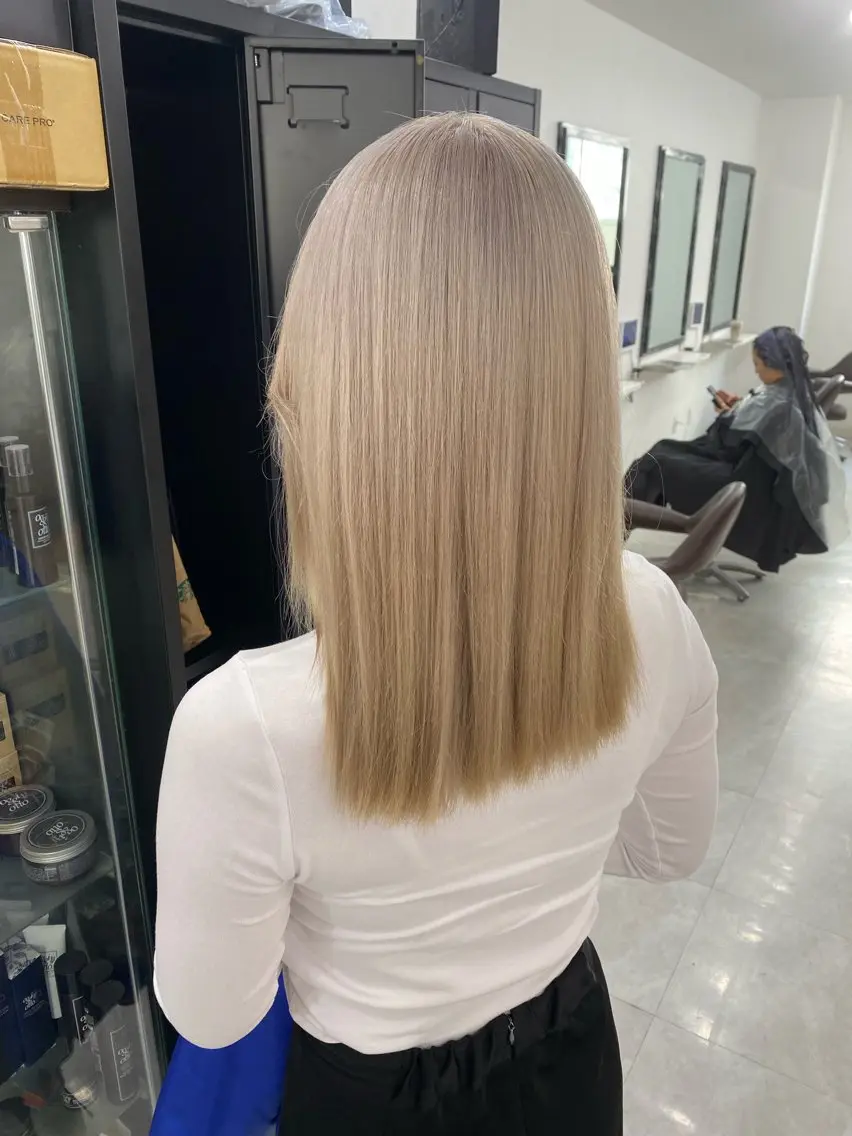 セミロング カット ヘアカラー トリートメント 田中 翔覇のヘアスタイル