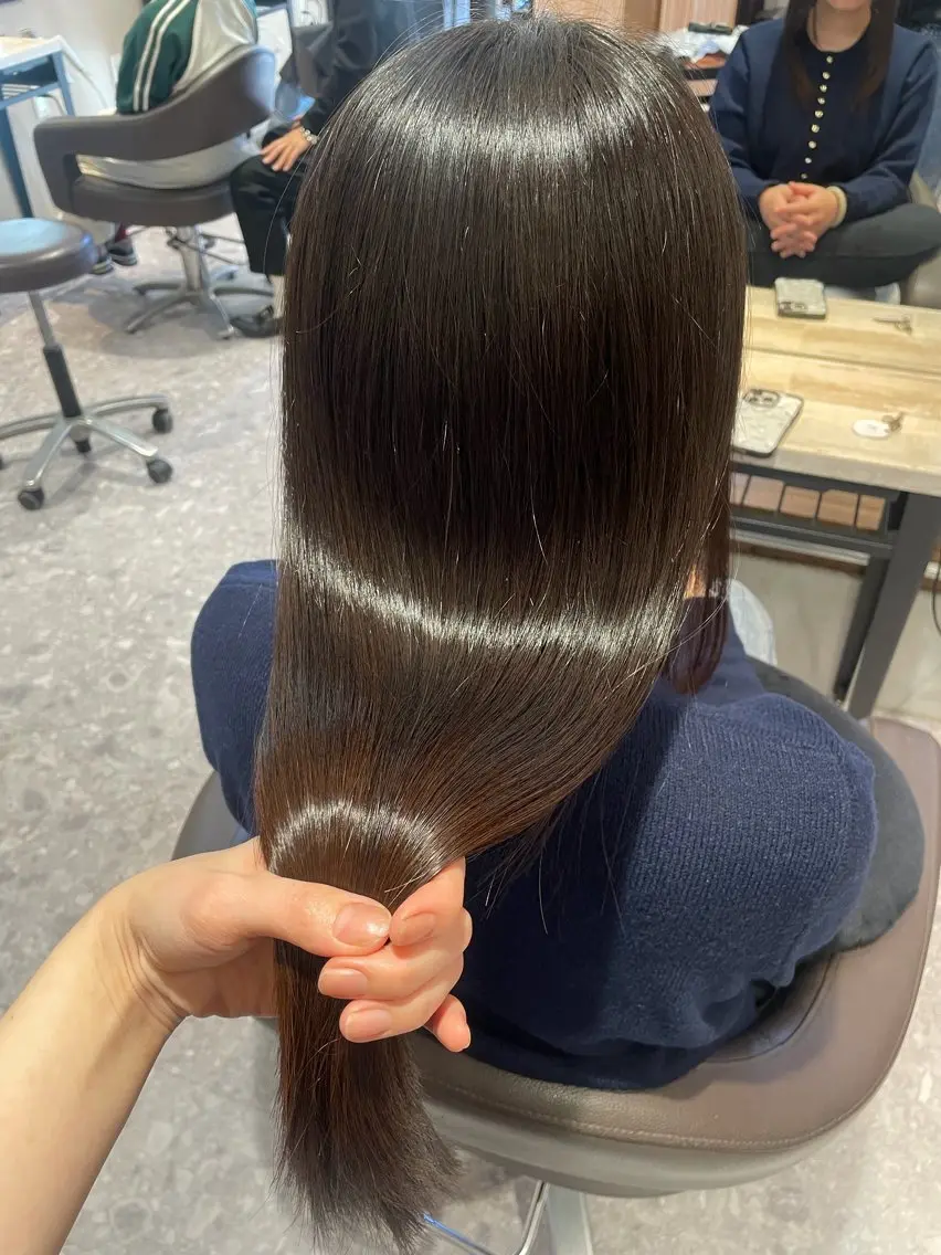 ナチュラル&ダメージレス!髪質改善ストレート✨ロング料金なしの写真