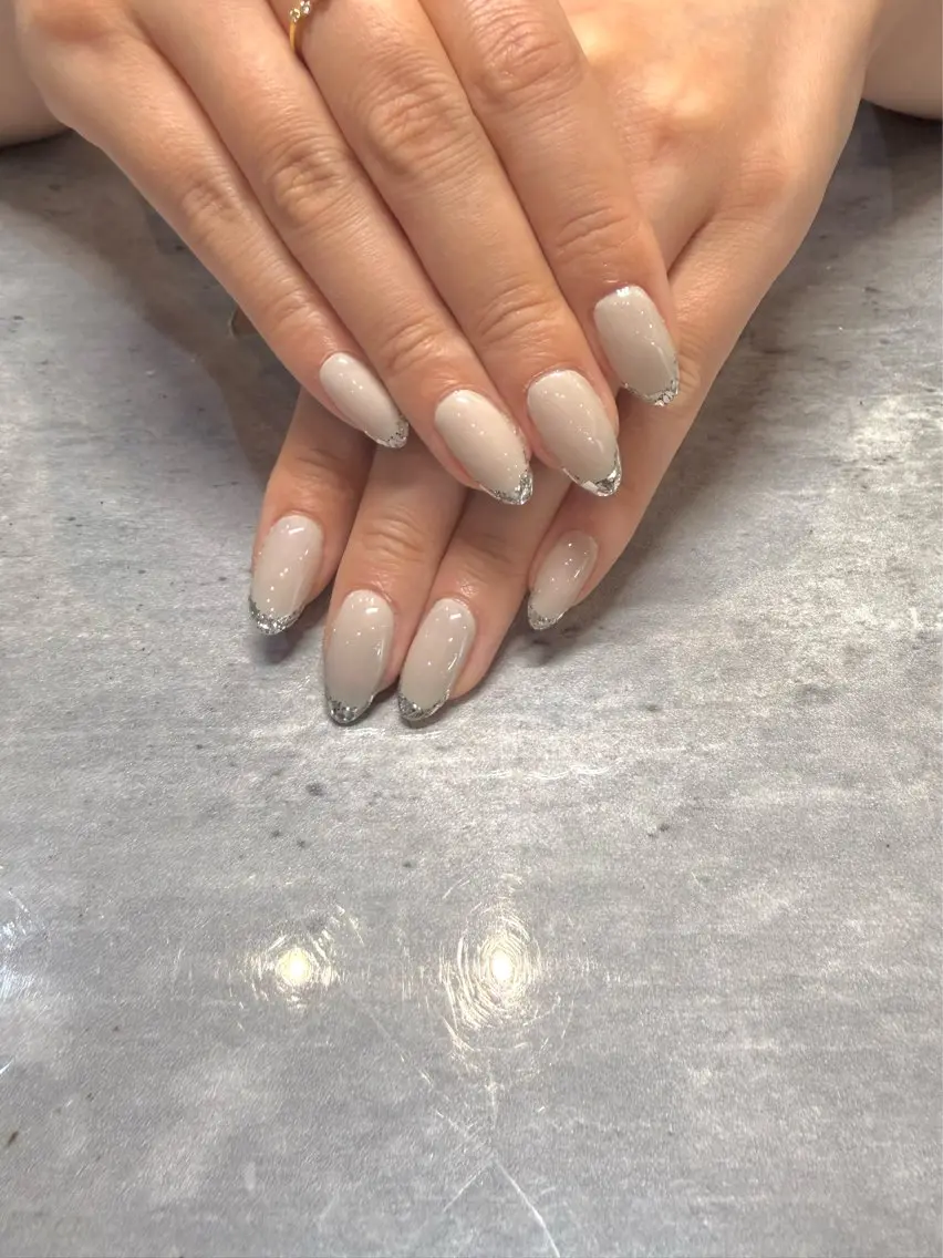 ネイル フレンチネイル ガラスフレンチ キラキラネイル ハンドネイル 西村 奈穂のネイルデザイン