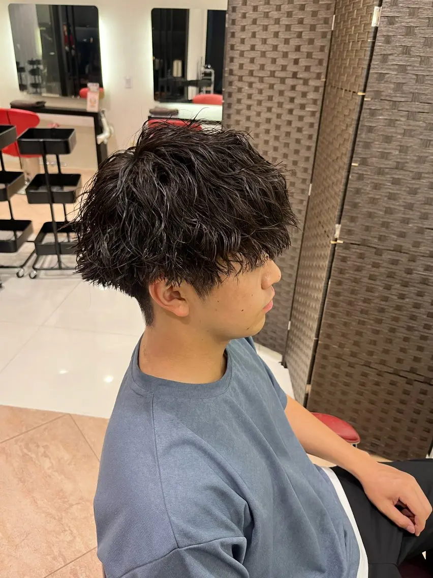 パーマ メンズ カット パーマ ブリーチ/暖色カラー 宮城陽日のヘアスタイル