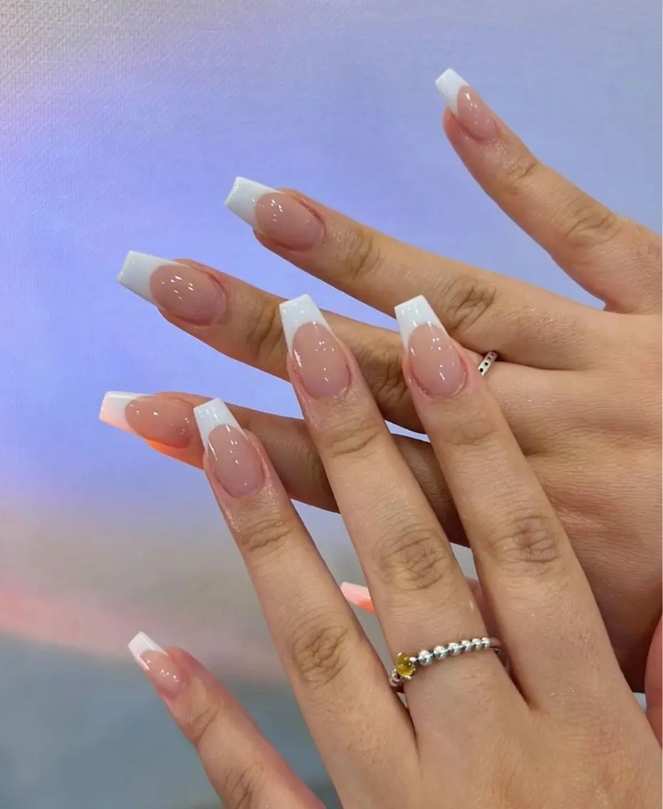 ネイル フレンチネイル ジェルネイル 韓国ネイル マグネットネイル 持ち込み ハンドネイル Royal nail_Mimiのネイルデザイン