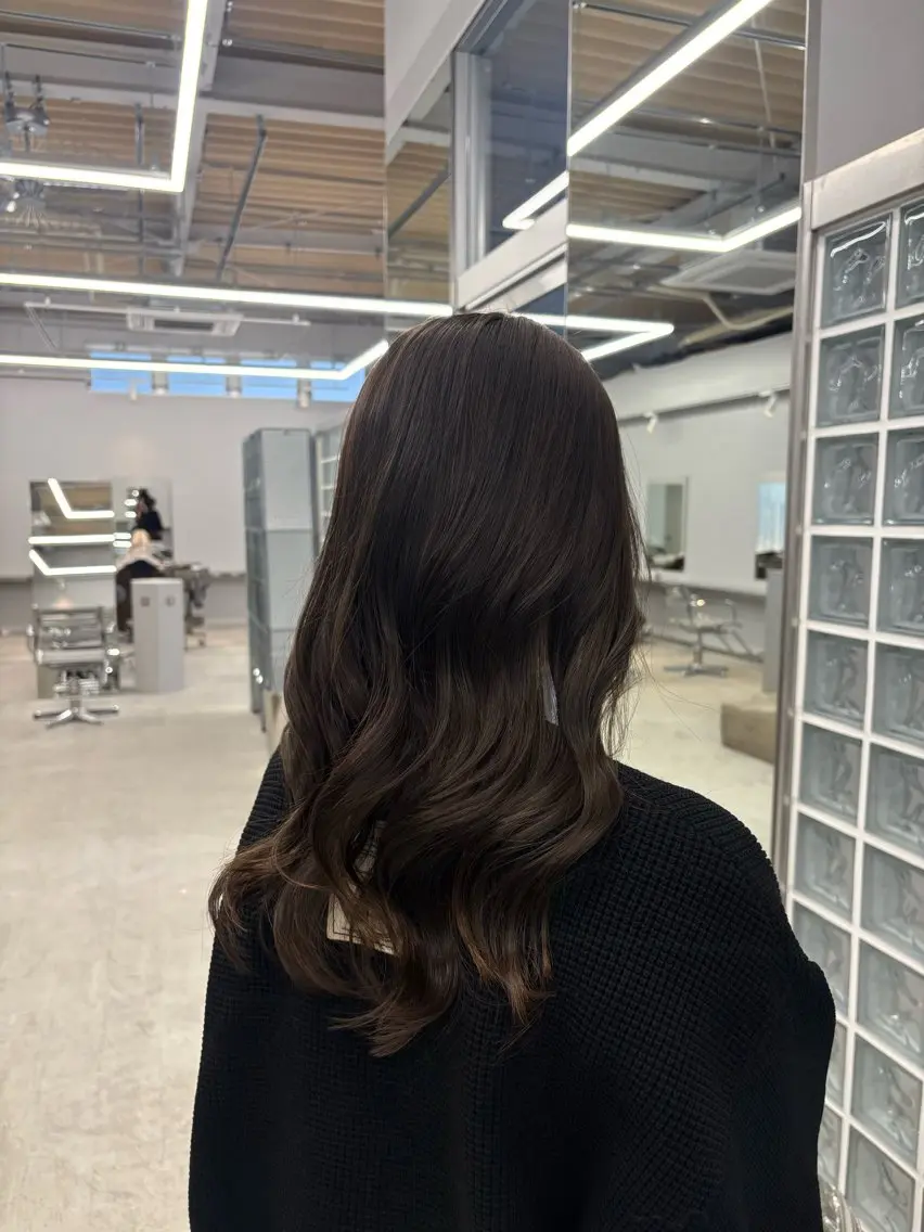 ロング カラー カット ヘアカラー M Y Uのヘアスタイル