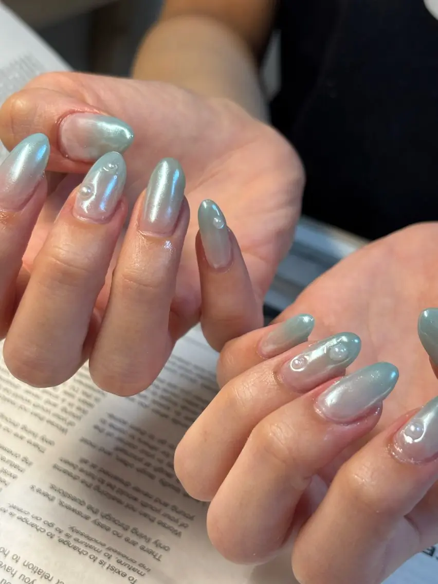 ネイル オーロラネイル グラデーション ハンドネイル sakura nailのネイルデザイン