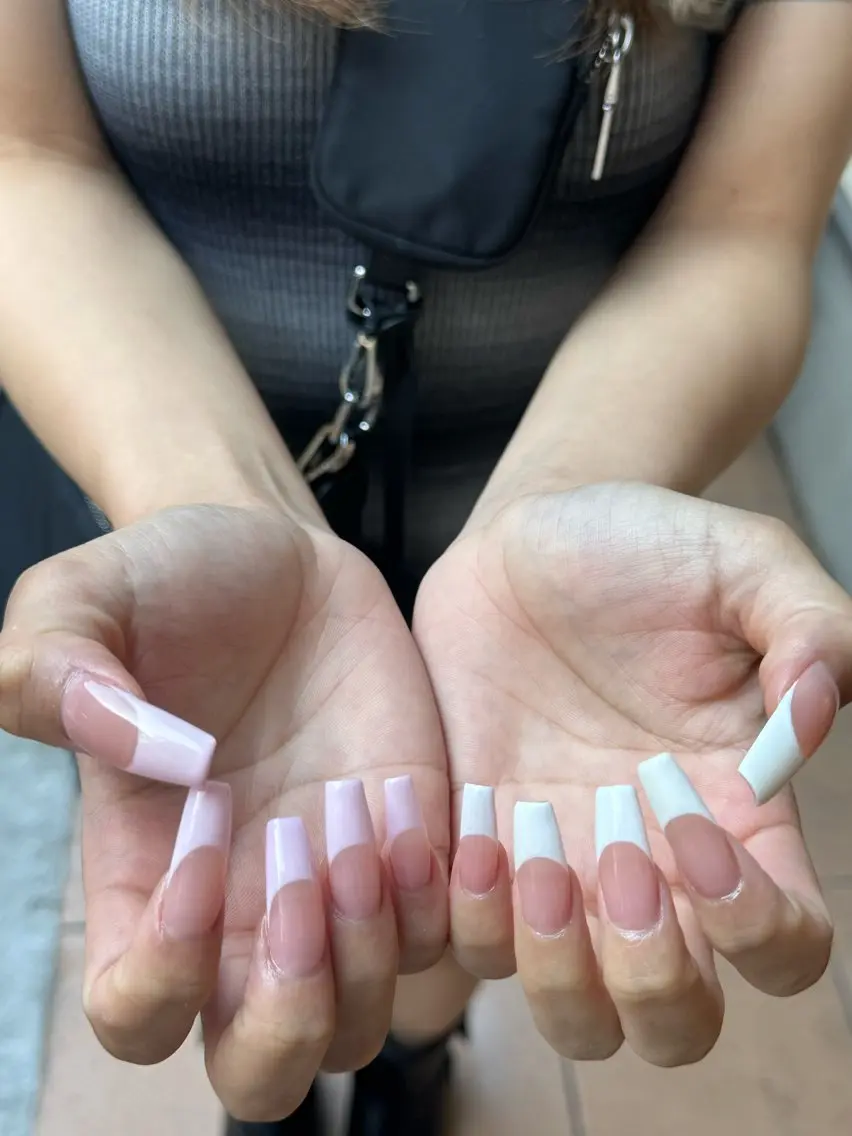 ネイル アートネイル オーロラネイル チークネイル フレンチネイル ガラスフレンチ ハンドネイル 🎀🎀YooLi Nail Salonのネイルデザイン