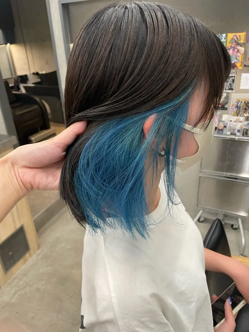 ミディアム カラー インナーカラー 推し ブリーチ 髪質改善のヘアスタイル