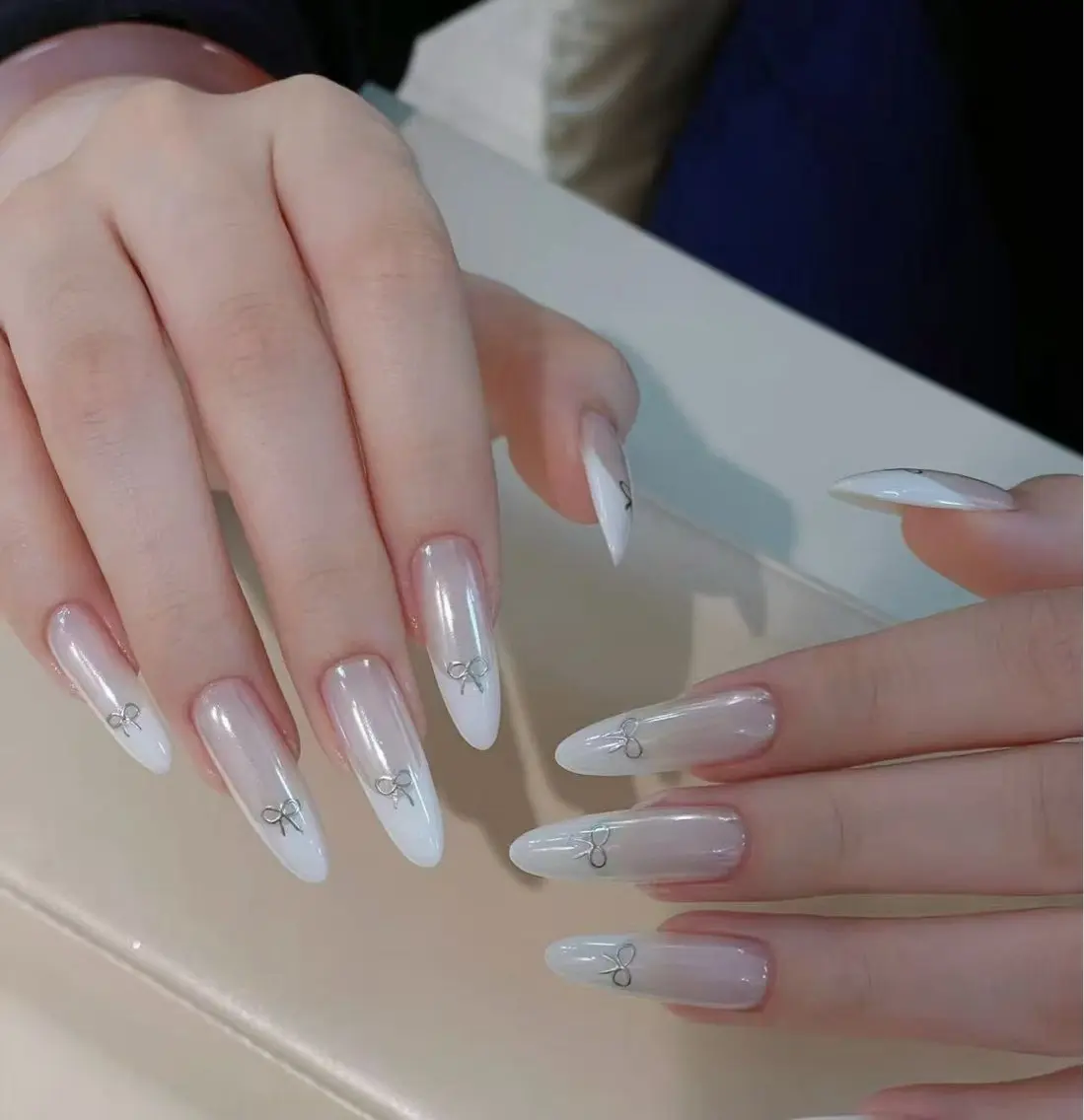 ネイル オーロラネイル フラワーネイル フットネイル フレンチネイル ジェルネイル ハンドネイル BabyYouMi nailのネイルデザイン