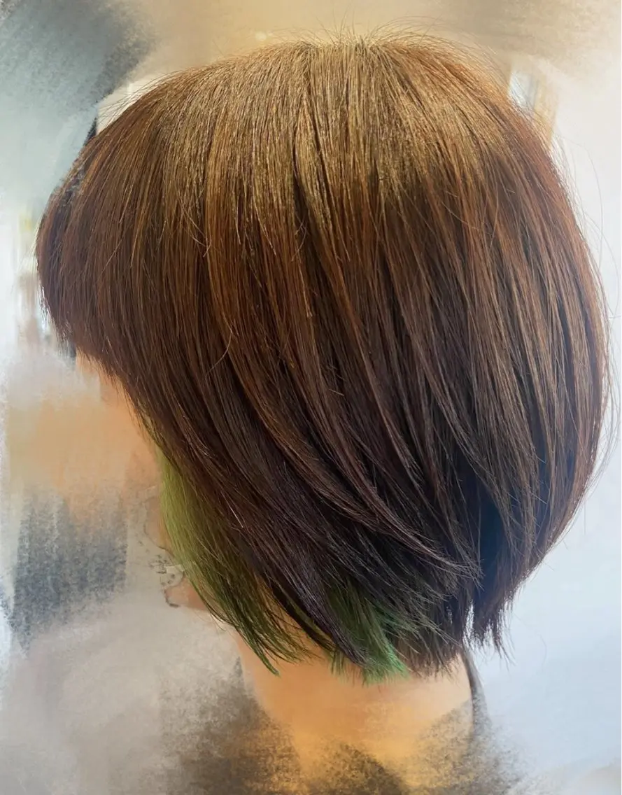 ショート カット 𝒇𝒍𝒂𝒕/ 𝐇𝐈𝐍𝐀のヘアスタイル
