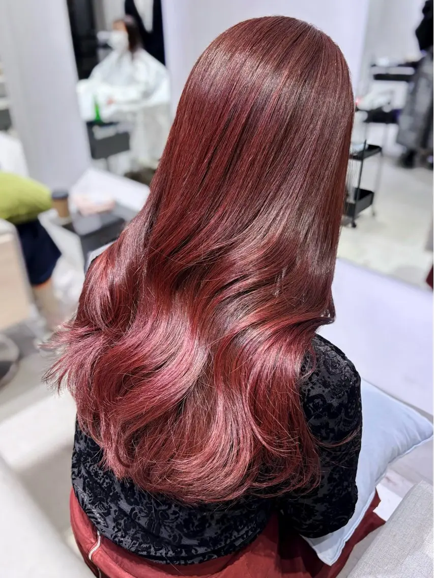 ロング カラー ブリーチ ブリーチなしカラー レッドカラー 韓国風ヘア レイヤーカット ヘアカラー トリートメント 銀座/韓国レイヤー/ 艶カラー🍓原田侑依のヘアスタイル