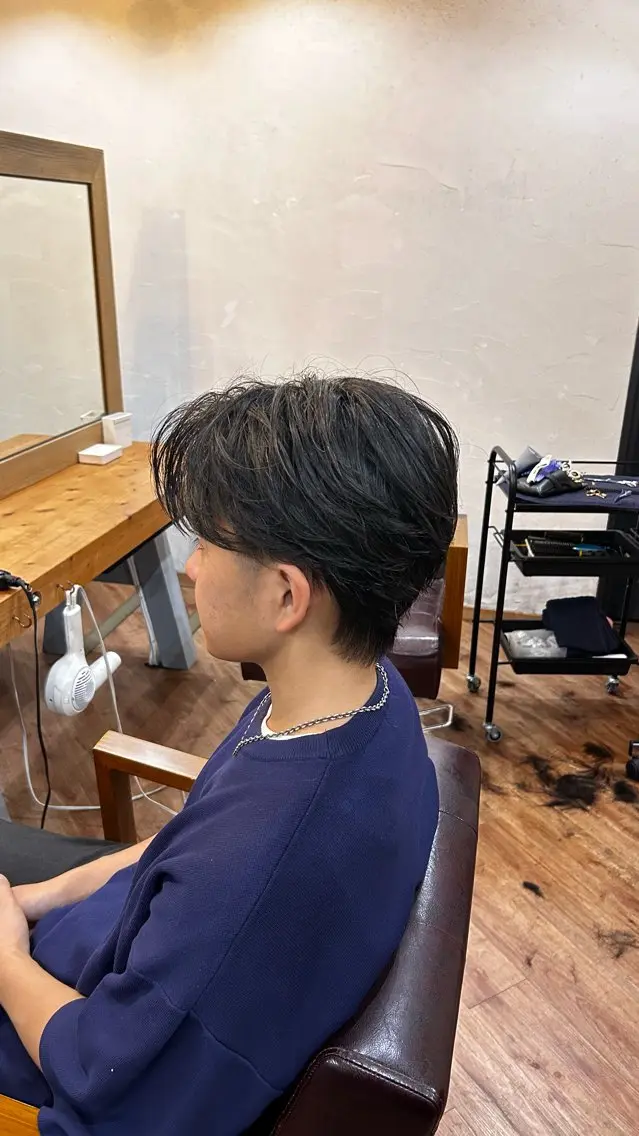 メンズ センターパート メンズ就活ヘア メンズパーマ カット 河田 日和のヘアスタイル