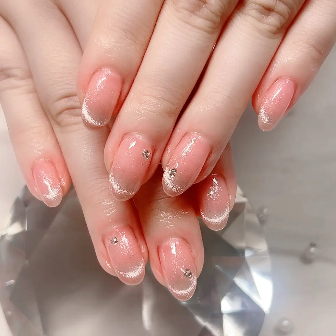 ネイル フレンチネイル マグネットネイル マグネットフレンチ オフィスネイル ハンドネイル Cute Tips nailのネイルデザイン