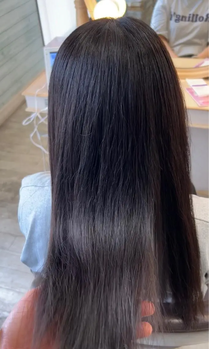 【Aujua トリートメント】カラーやパーマで傷んだ髪の毛を内部から補修します🖤　SNS映えするサラツヤ髪へ導きますの写真
