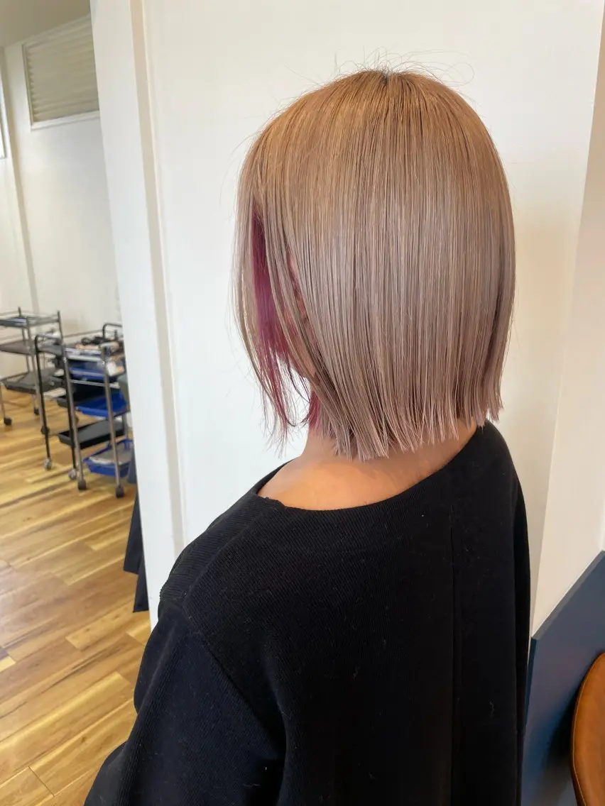 ショート カラー ベージュカラー イヤリングカラー ボブ カット ヘアカラー トリートメント 田島 仁美のヘアスタイル