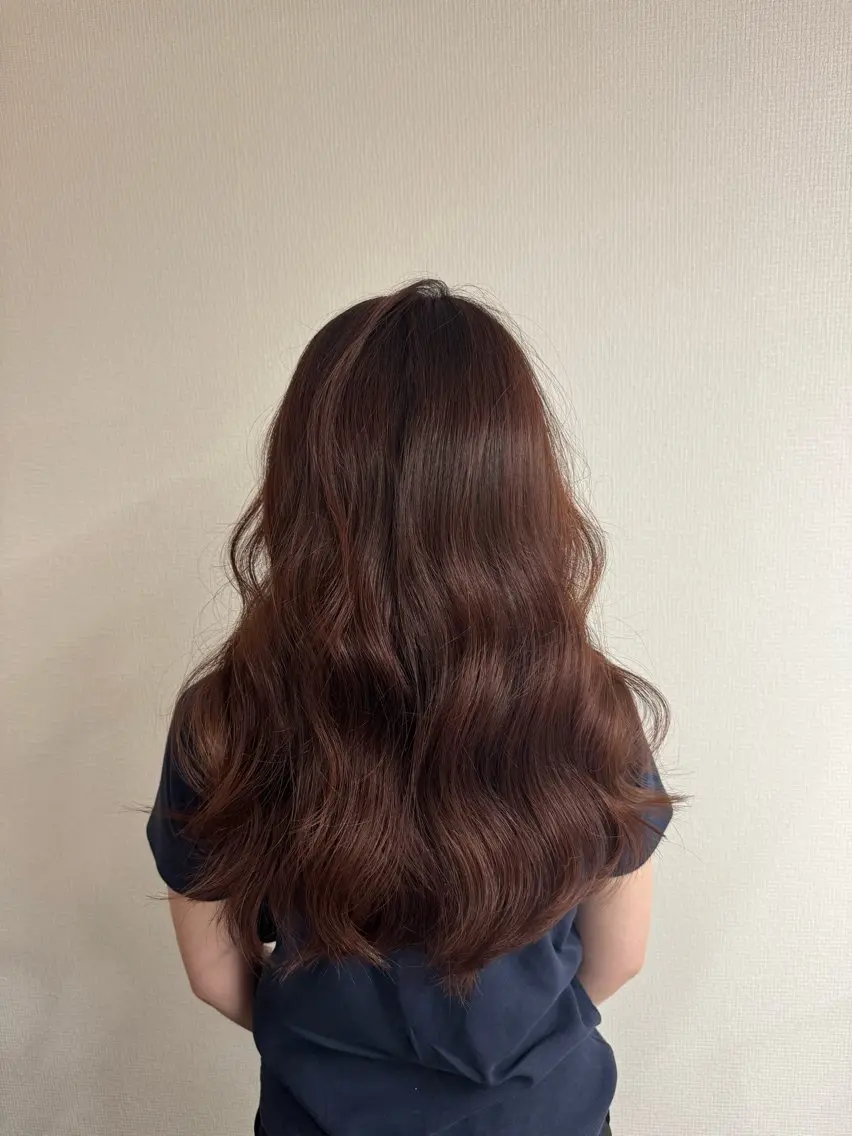 ロング カラー ヘアカラー レイヤー/顔周り ブリーチカラーのヘアスタイル