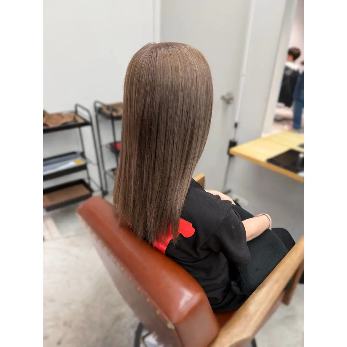 セミロング カラー ヘアカラー 佐藤 歩菜のヘアスタイル