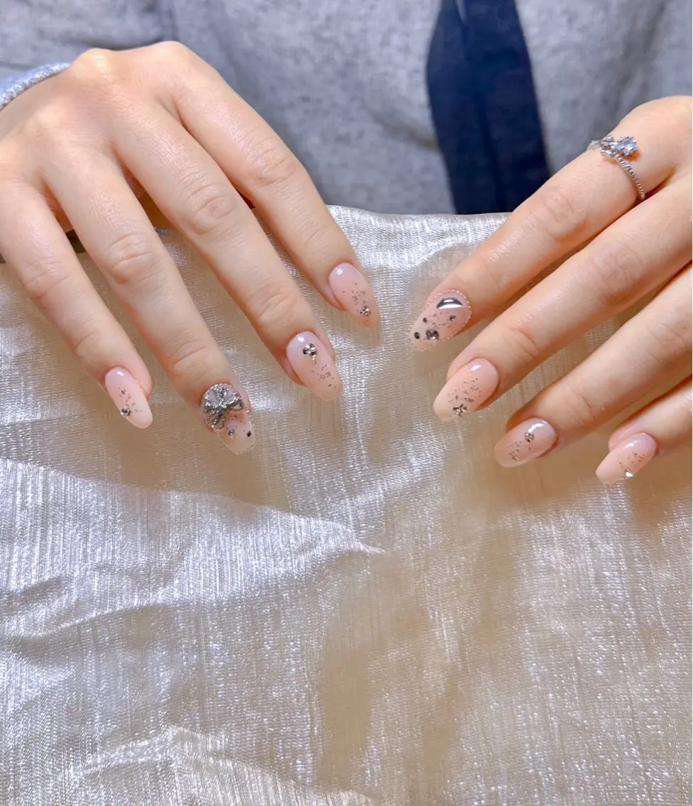 ネイル アートネイル ジェルネイル キラキラネイル 韓国ネイル オフィスネイル DAISY_NAIL 【フィルイン専門店】のネイルデザイン