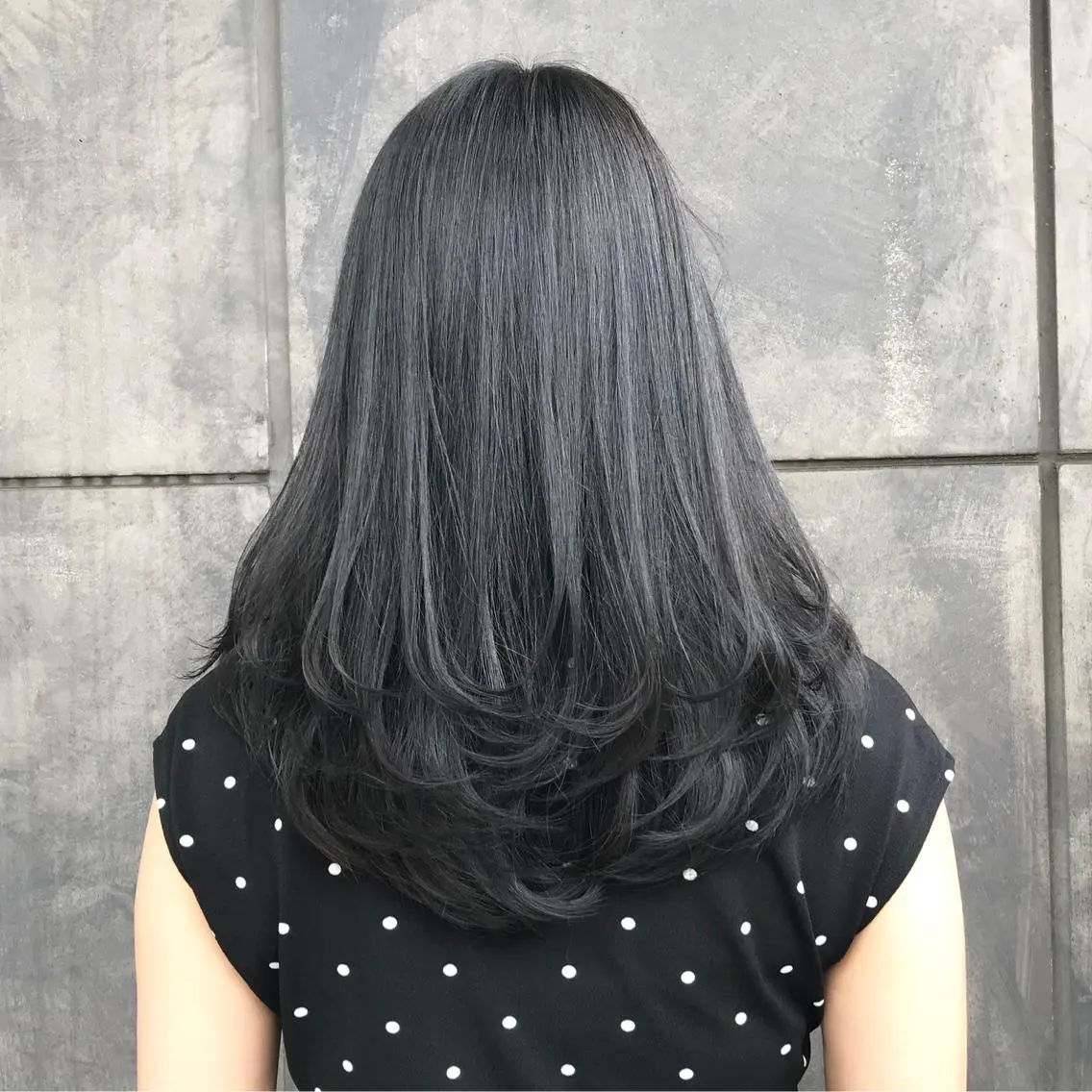 セミロング カラー 黒髪 ブルーカラー ブルーブラック タンバルモリ ヨシンモリ K-POP好き美容師 🇰🇷Kai.Yのヘアスタイル