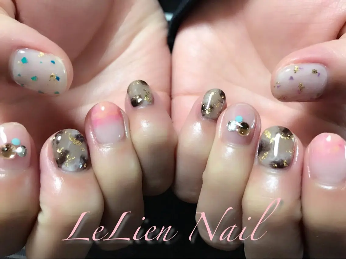 ネイル ニュアンスネイル モチの良さ◉ フィルインネイル♡のネイルデザイン