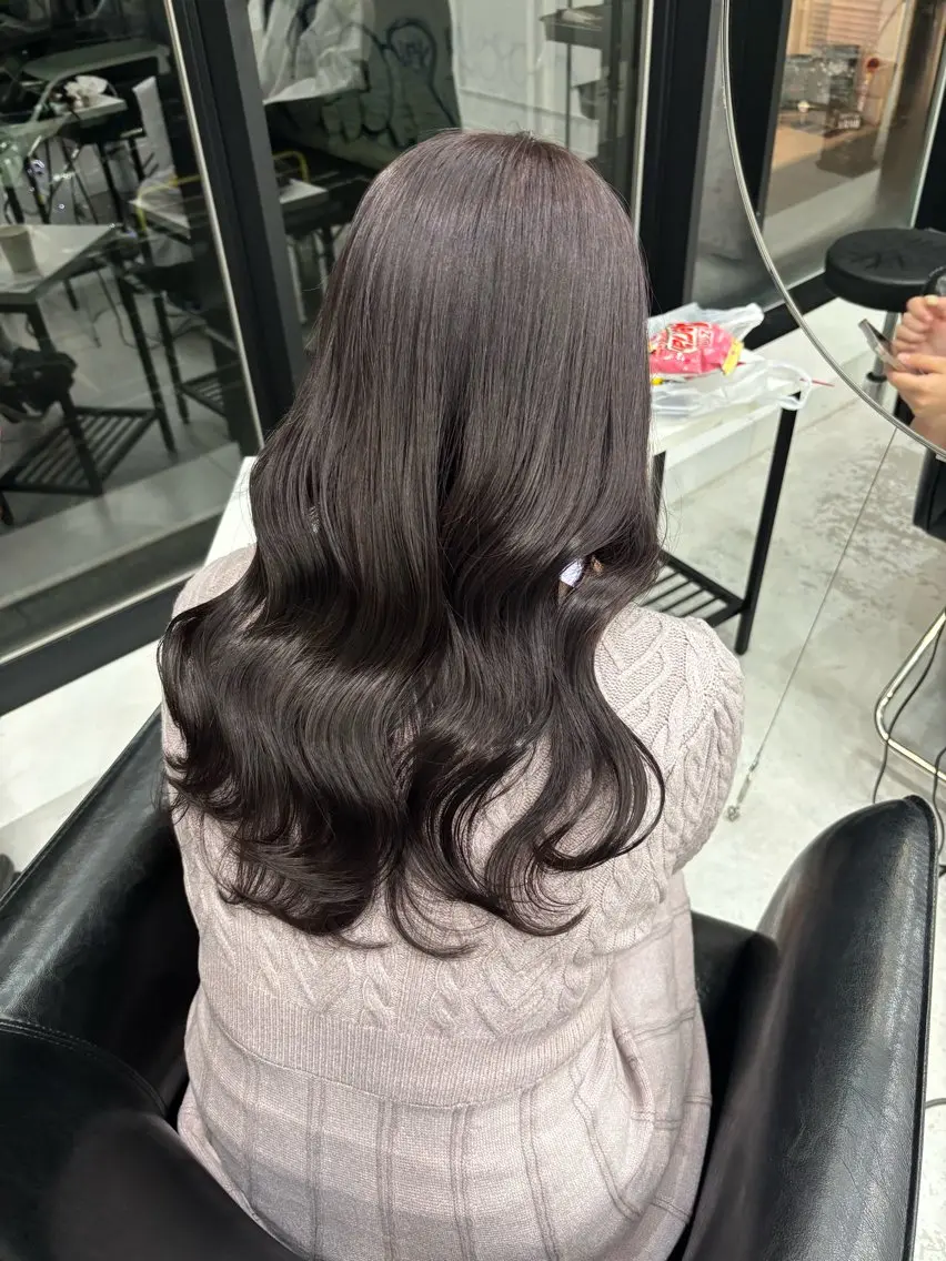 セミロング カラー グレージュ ピンクカラー maisonHALU /古吉かやのヘアスタイル