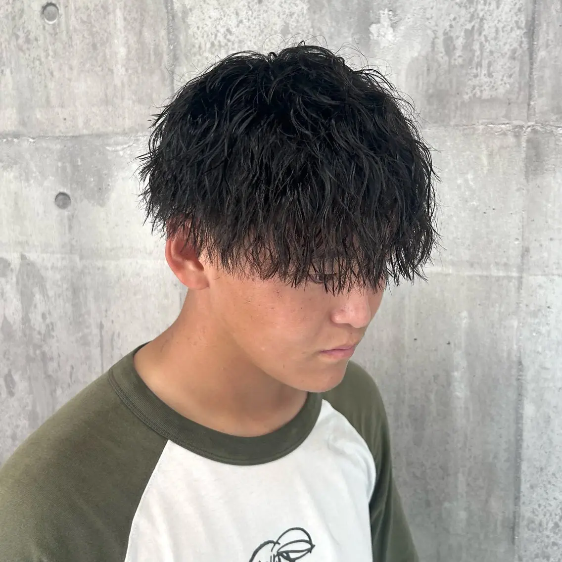 ショート パーマ メンズ マッシュ メンズパーマ メンズツイストパーマ 刈り上げ ツイストパーマ ryuto/ブリーチ /髪質改善カラーのヘアスタイル
