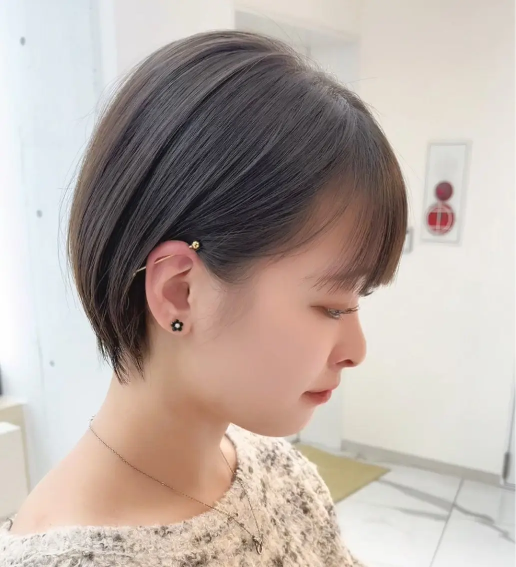 ショート カラー レイヤーカット ハッシュレイヤー特化のヘアスタイル