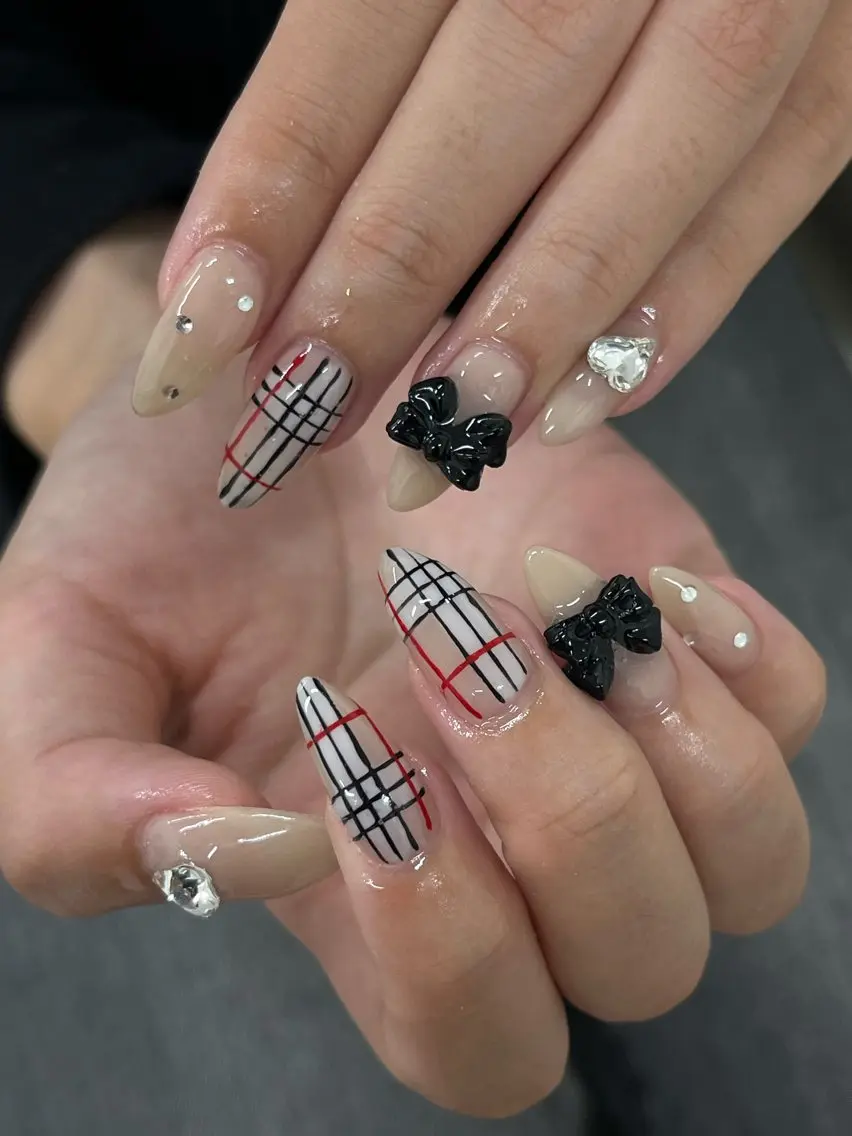 ネイル ハンドネイル schon 🎀saraのネイルデザイン