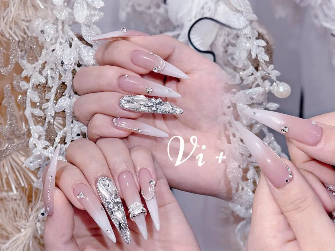ネイル ハンドネイル ✨Nailsalon Vi+✨のネイルデザイン