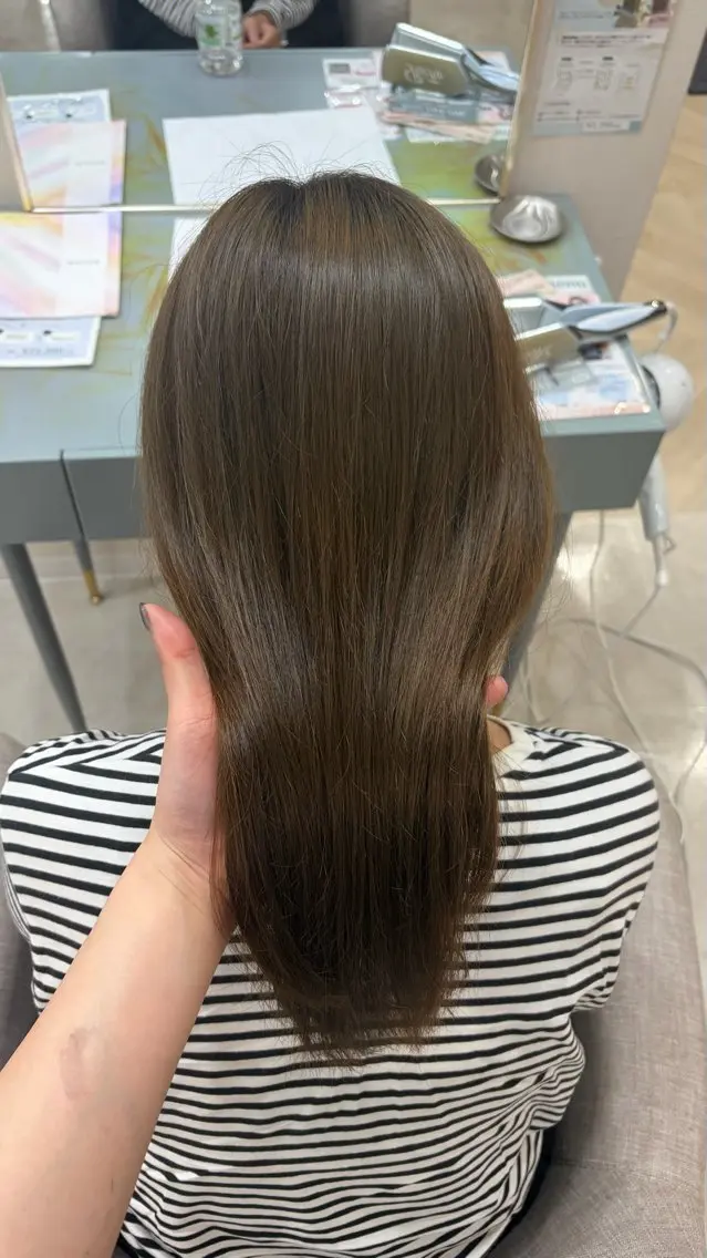 カラー ヘアカラー トリートメント やぶかみ りんのヘアスタイル