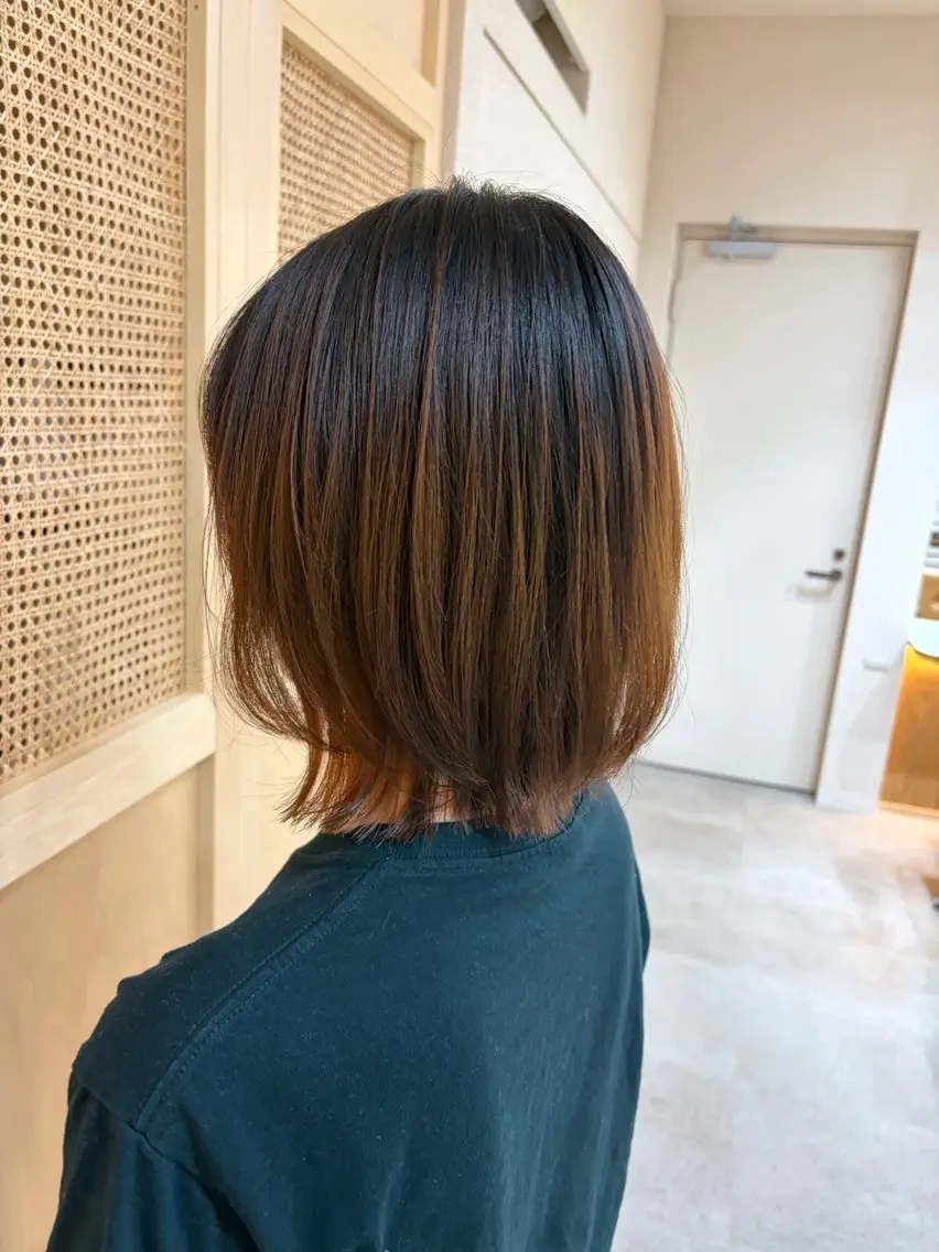 ショート ボブレイヤー ボブ くびれヘア レイヤーカット Suzu🪽 大宮美容室のヘアスタイル
