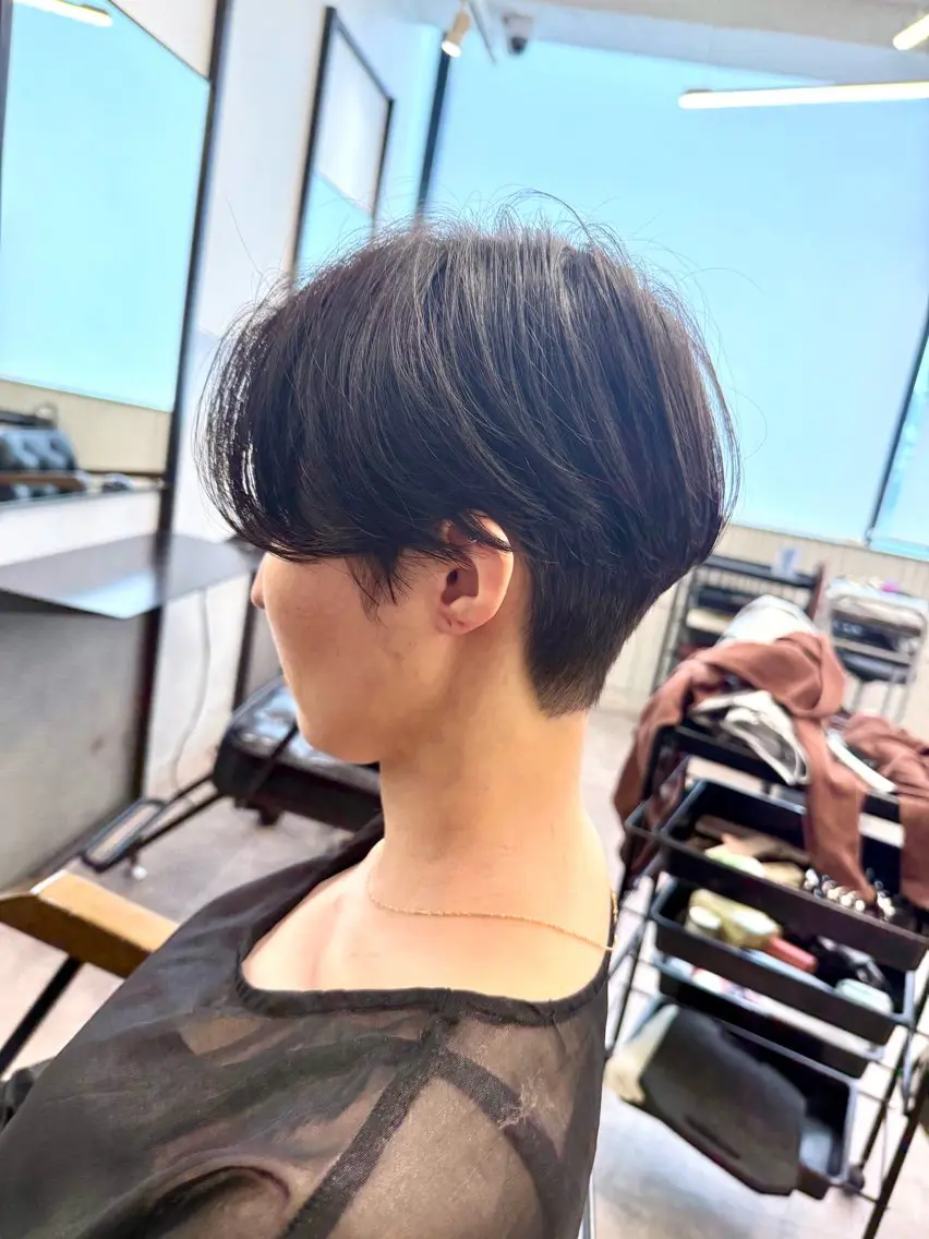 ショート カラー カット ヘアカラー トリートメント 色気レイヤー& ショートはお任せ🌟のヘアスタイル