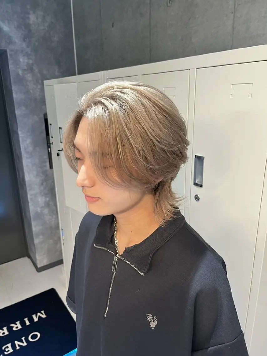カラー メンズ ヘアカラー トリートメント ヘアセット 地雷系🎀ハイトーン 💙荒川結星のヘアスタイル