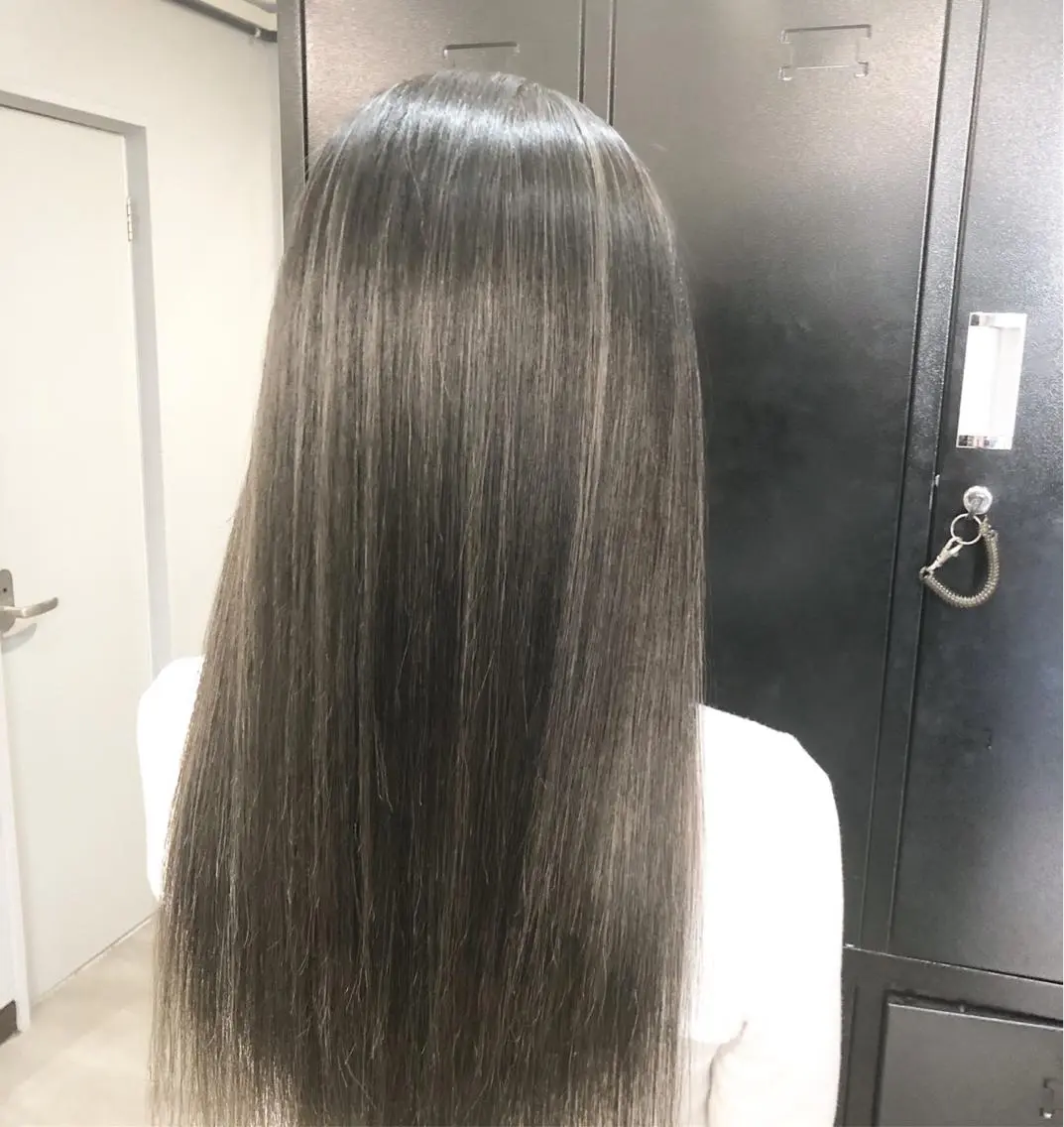 ロング カラー アディクシーカラー アッシュ ハイライトカラー イルミナカラー ハイライト 髪質改善で 憧れの潤艶美髪にのヘアスタイル