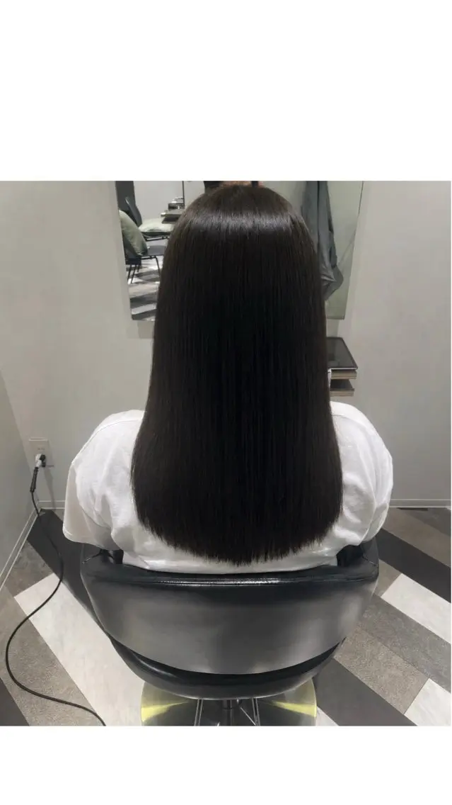 セミロング カラー ヘアカラー ゆりあ|カラーモデル 募集中🩶のヘアスタイル