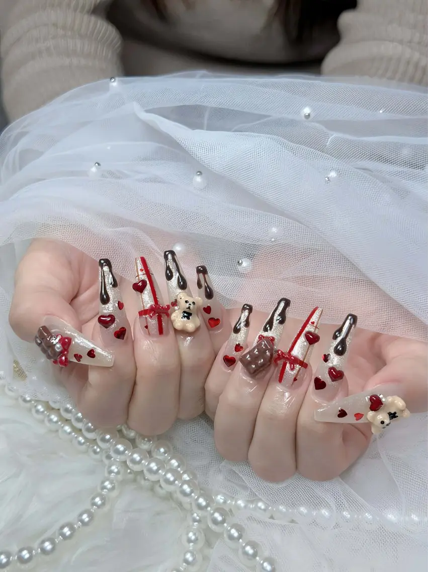 ネイル オーロラネイル ボルドー ブラウン 氷ネイル・うるうるネイル キラキラネイル Julli NailStudioのネイルデザイン