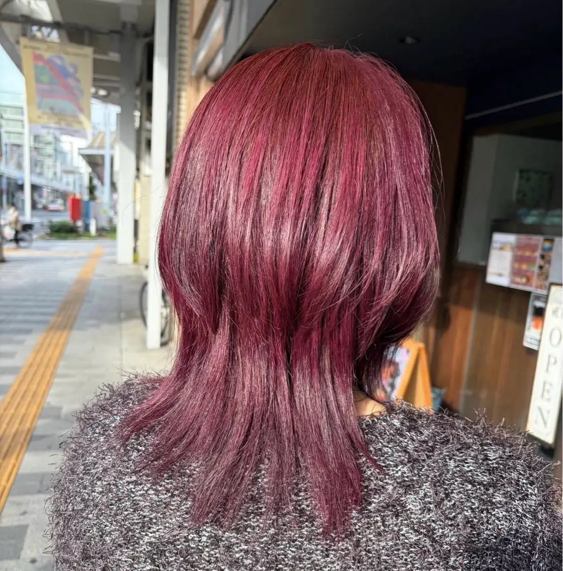 ミディアム 今枝莉菜 上品なツヤカラーのヘアスタイル