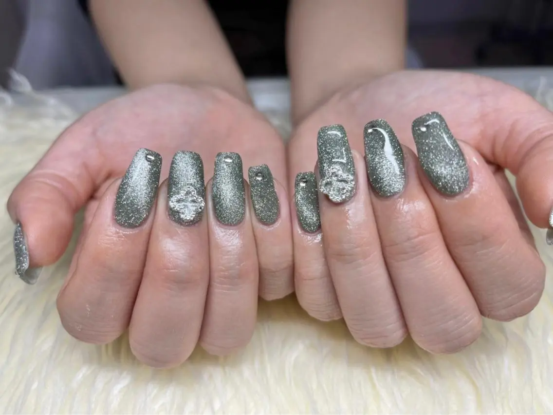 ネイル 長さ出し ジェルネイル 韓国ネイル マグネットネイル 持ち込み ハンドネイル Nail&eye Belire 新宿のネイルデザイン