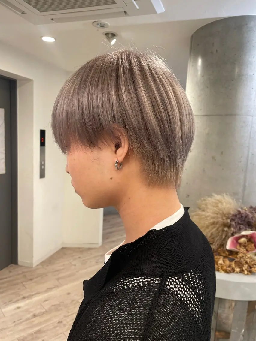 メンズ メンズ韓国風 カット ヘアカラー 艶髪ハイトーンカラー kana♡のヘアスタイル