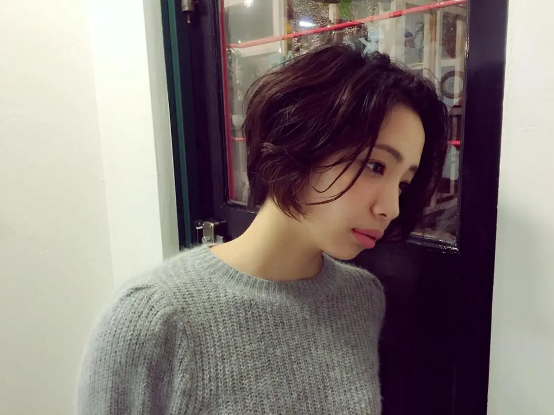 ショート カラー パーマ 貫洞 大介のヘアスタイル