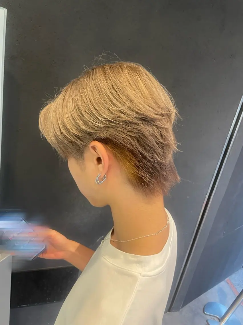 〖✨学生人気✨〗ブリーチ＋ワンメイクカラー🧡ྀིの写真