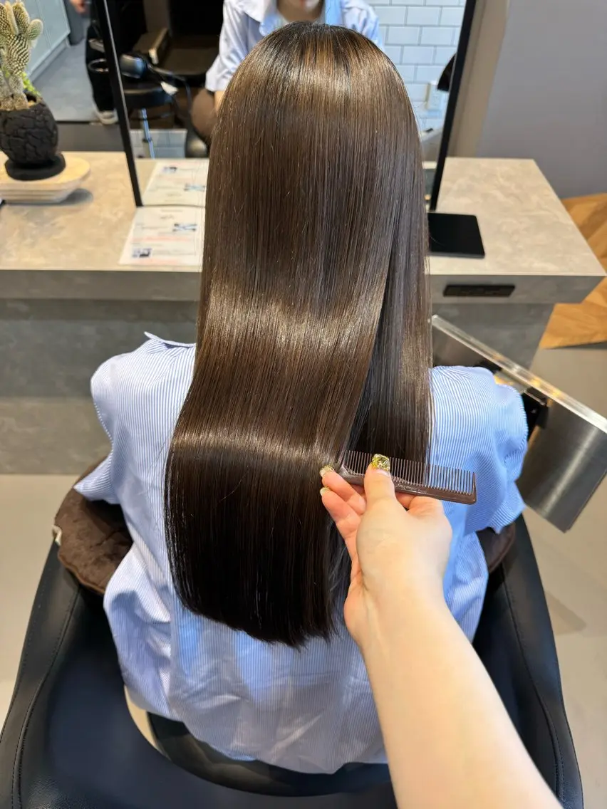 ロング トリートメント ヘアカラー 髪質改善×艶カラー Haruのヘアスタイル