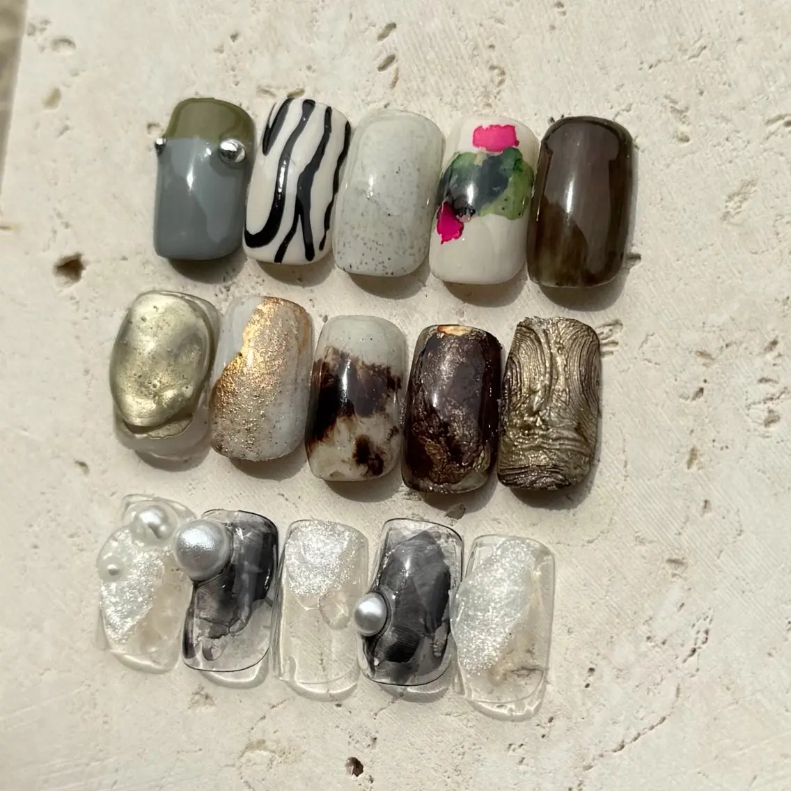 ネイル ニュアンスネイル ハンドネイル nailstudio eviz新宿店のネイルデザイン