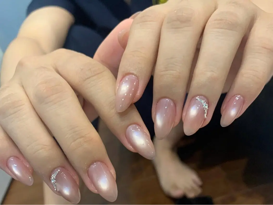 ネイル 長さ出し フレンチネイル ジェルネイル ガラスフレンチ 韓国ネイル ハンドネイル Minette nailHuongのネイルデザイン