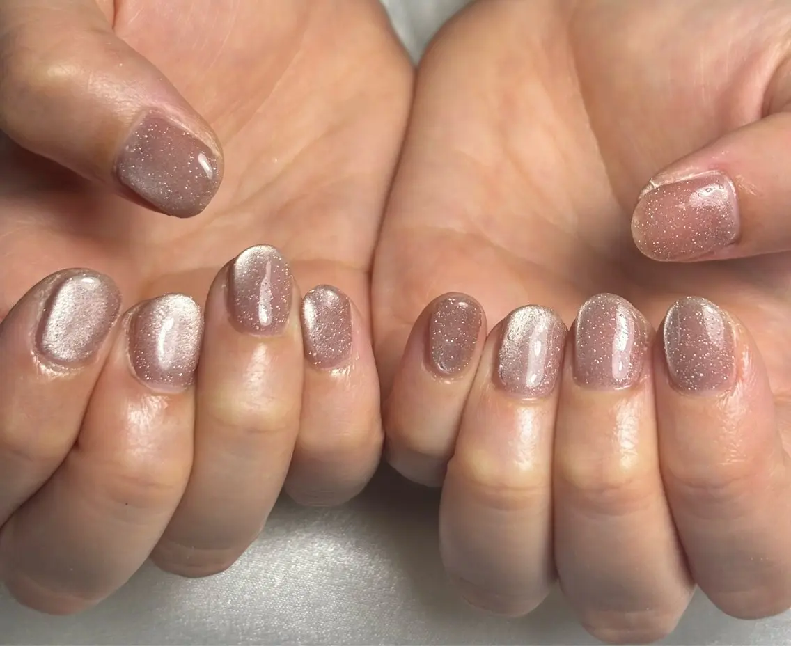 ネイル オーロラネイル フラッシュネイル フラッシュマグ フットネイル フレンチネイル ハンドネイル kiki nail たまプラーザのネイルデザイン