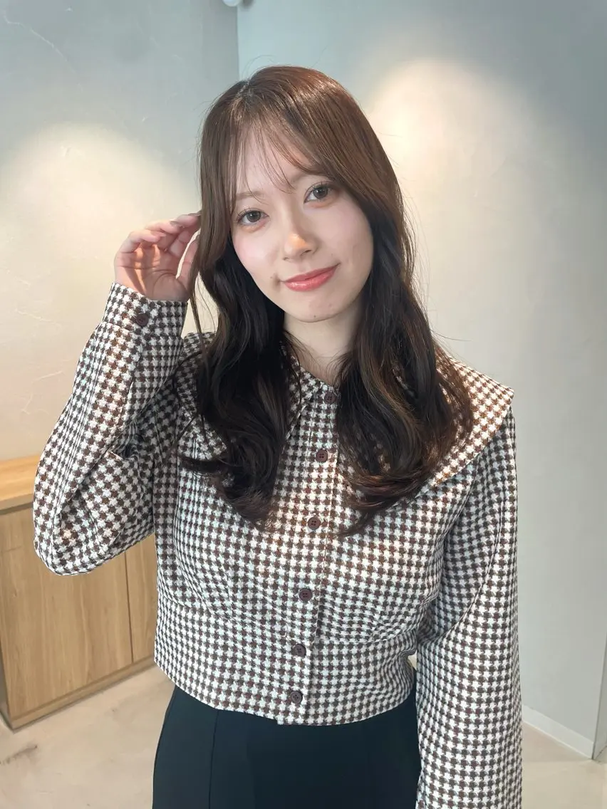 ロング カラー ブラウンカラー ショコラブラウン レイヤーカット 大人可愛い🎀ིྀ 🪞柔らかベージュのヘアスタイル
