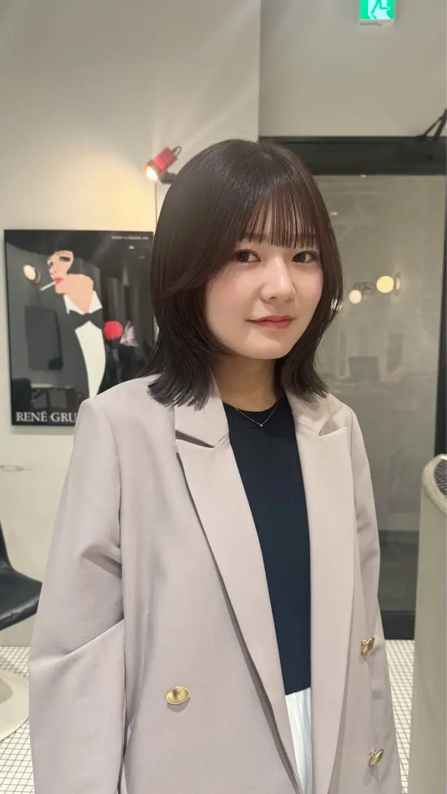 ミディアム アッシュ パープルカラー レイヤーカット 小顔カット オオタ ユキのヘアスタイル