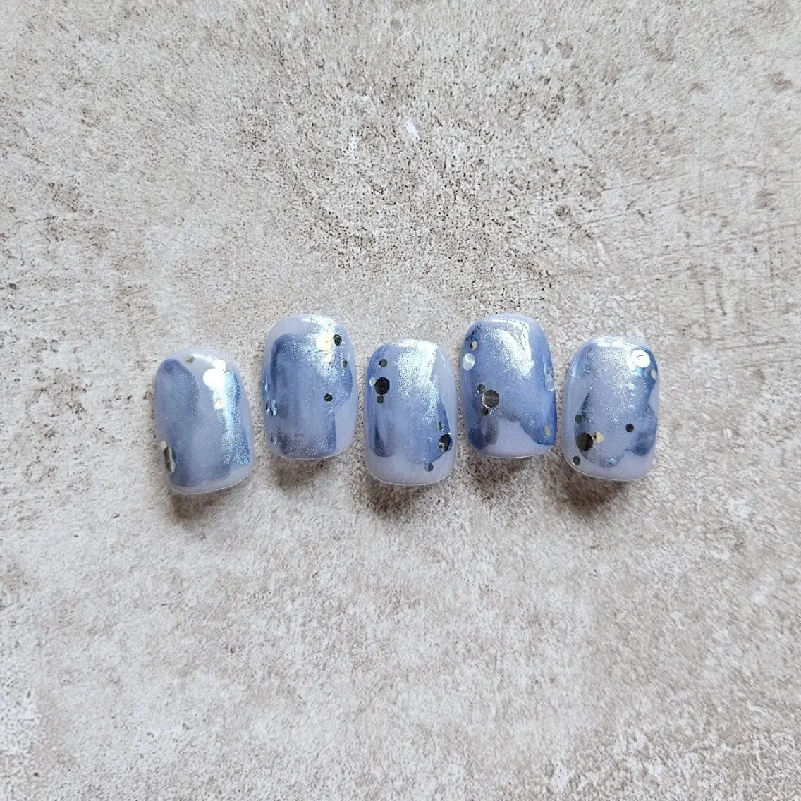 ネイル ブルー ホログラムネイル ニュアンスネイル 夏ネイル ハンドネイル Nailsalon manoのネイルデザイン