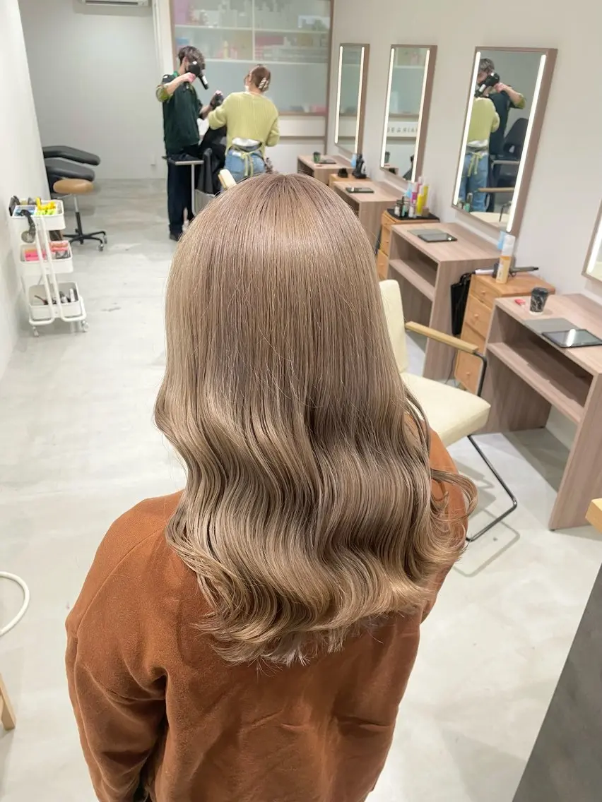 ロング ヘアカラー トリートメント 🎀透明感カラー🎀 mikaのヘアスタイル